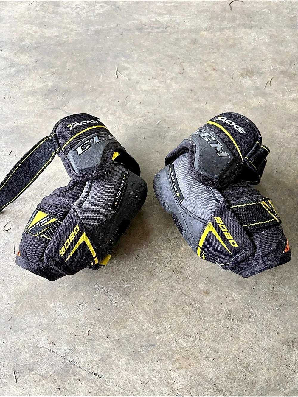 CCM Tacks 9080 Elbow Pads